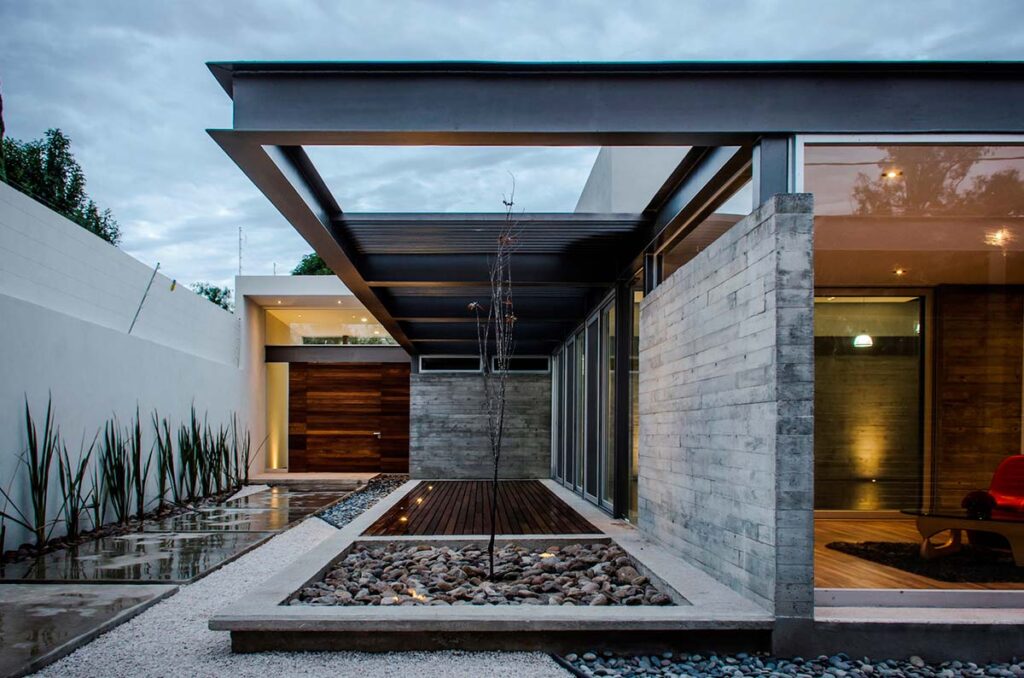 estrutura metálica residencial em construção de casa moderna
