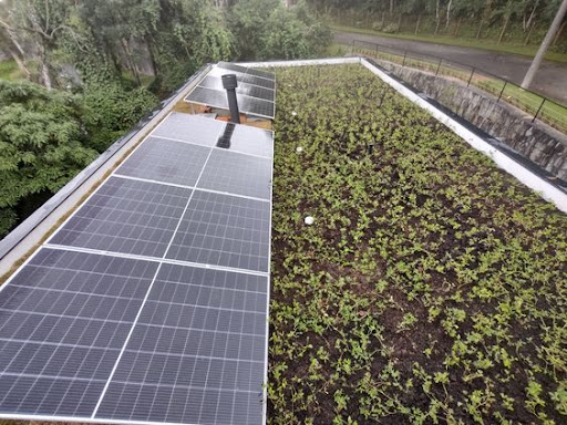 Casa sustentável com energia solar e soluções ecológicas em São Paulo